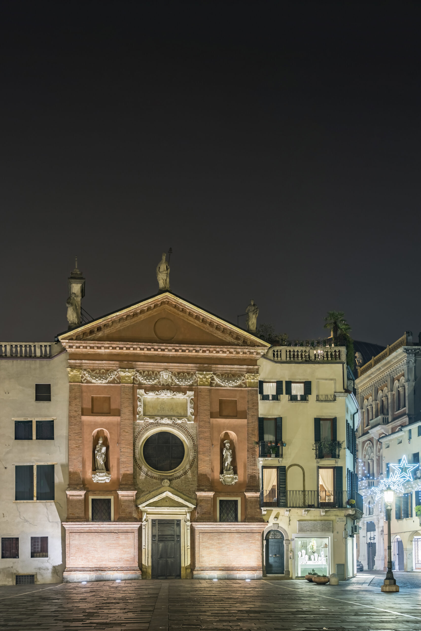 Chiesa di San Clemente located on Piazza dei Signori in Padua, V